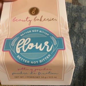 Beauty Bakerie Setting Powder brand new